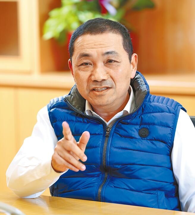 國民黨主席朱立倫公布「中央選舉提名委員會」名單，成員包含新北市長侯友宜（見圖）、台中市長盧秀燕、嘉義市長黃敏惠等8人。不過，侯、盧、黃3人昨日均以「不宜球員兼裁判」為由婉拒。（本報資料照片）