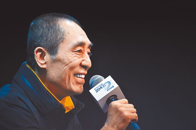 冬奥开闭幕式总导演张艺谋日前接受大陆央视新闻访问时透露，在闭幕式上会有一个瞬间，将呈现出穿越歷史、打通瞬间的感觉，希望这个瞬间会成为闭幕式特点。（中新社）