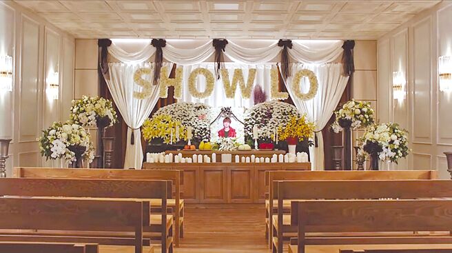 罗志祥的新歌〈修罗〉MV出现罗志祥本人灵堂，画面震撼。（摘自MV预告片）