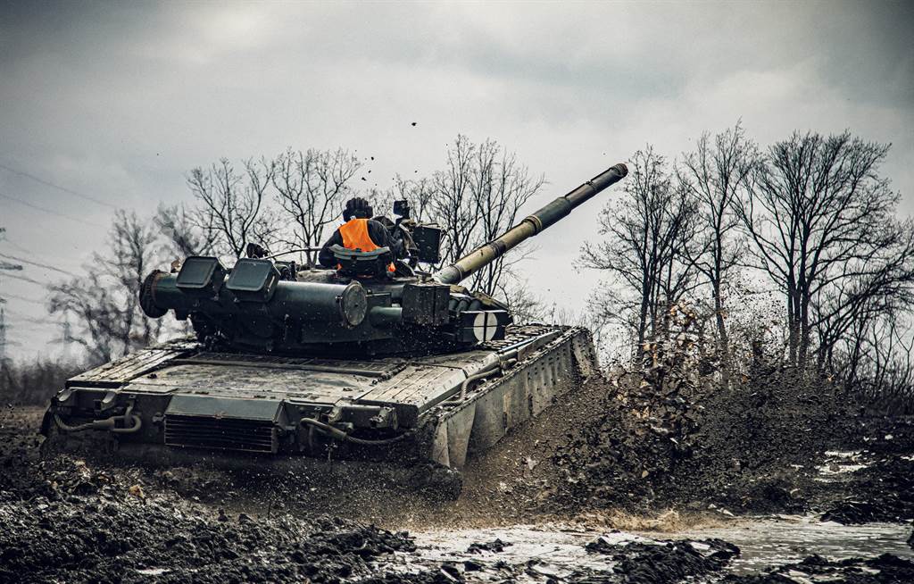 乌克兰战车进行地面运动训练。(图/路透社)(photo:ChinaTimes)