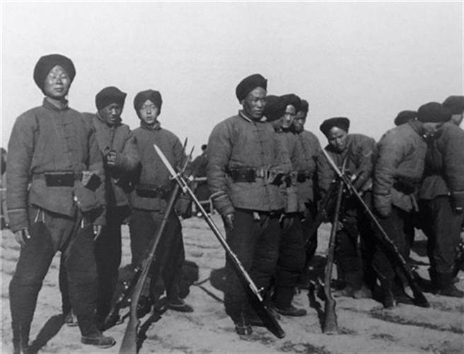 八国联军侵华时，保卫京津的清军部队武器精良，人数多达6万，其中不少还受过德军与俄军训练，却败在临时拼凑的八国联军手下。（图／网路）