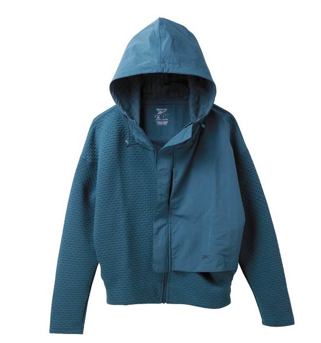 Global Mall新北中和店的Reebok THERMOWARM+GRAPHENE连帽外套，原价2480元，优惠价1980元。（Global Mall提供）