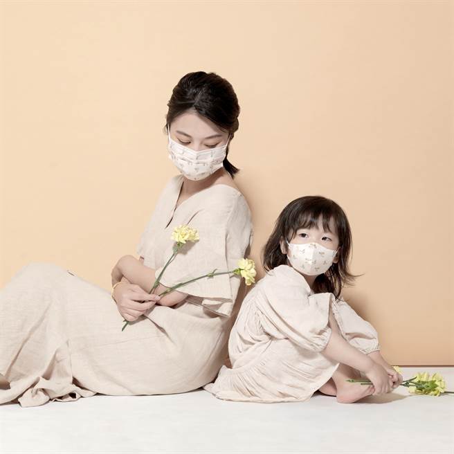 因应孩子发育快速，一心一罩精致的为孩子设计四款成长规格，让家长可以随着发展阶段来进行口罩更新，让每一款口罩都像是量身定做。（图／品牌提供）