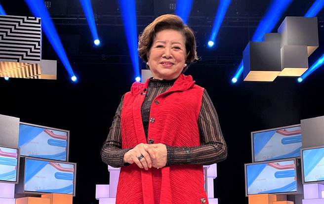 82岁的陈淑芳出道一甲子，从未想过要退休。（公视提供）