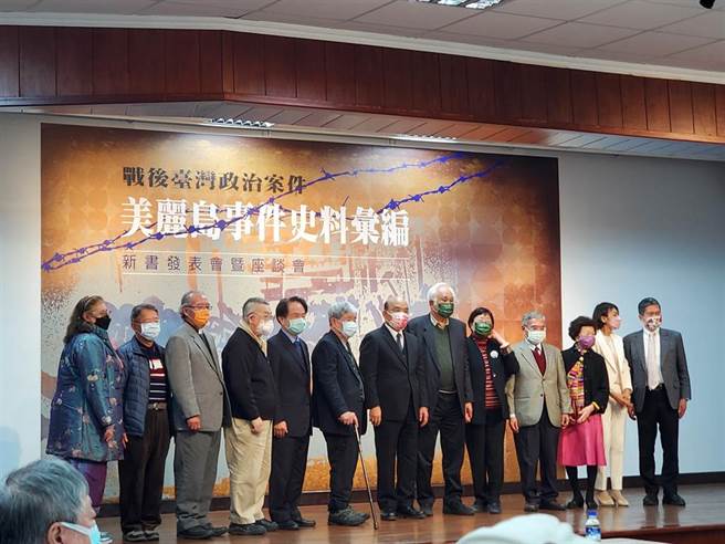 关于陈时中是否参选，苏贞昌(中)回应。(曾薏苹摄)