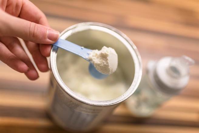 奶粉罐上的贴心设计，不少人从未发现过。（示意图／达志影像）