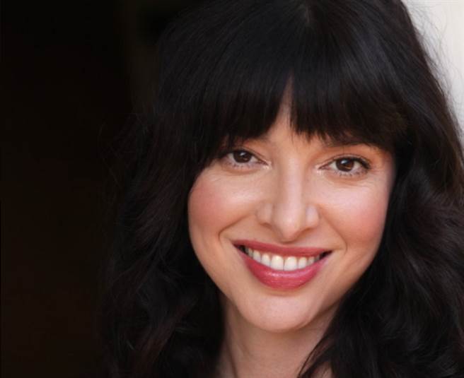 美国女演员琳赛皮尔曼（Lindsey Erin Pearlman）活跃于舞台剧。(图/ 摘自Lindsey Erin Pearlman 官方网站)