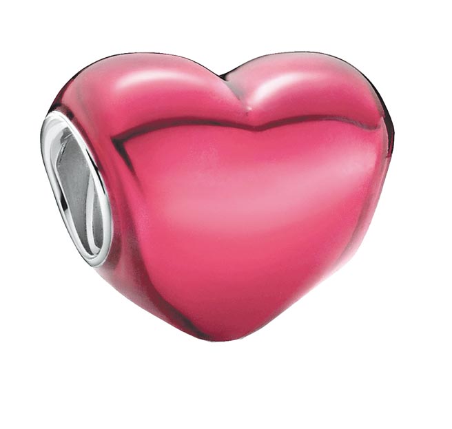 PANDORA金屬桃紅愛心串飾，1480元。（PANDORA提供）