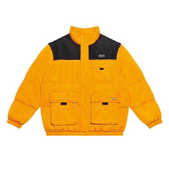 京站的Dickies男款柿子橙可拆袖多口袋羽绒外套，原价7980元，特价3990元。（京站提供）