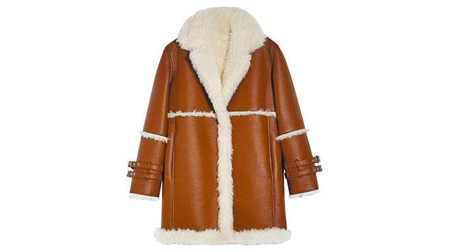 大叶高岛屋的MAX&Co.刷毛翻领仿皮大衣，原价2万6800元，纸本五倍券优惠1万8760元。（大叶高岛屋提供）