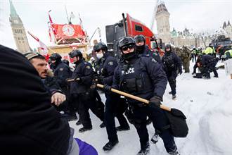 加拿大警方清場反疫苗示威 170人遭逮捕