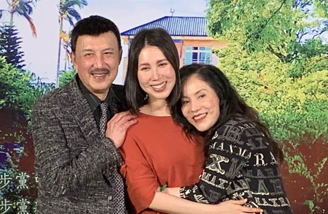 余苑綺積極做化療，余天、李亞萍對女兒是繼心疼又不捨。（圖／本報系資料照片）