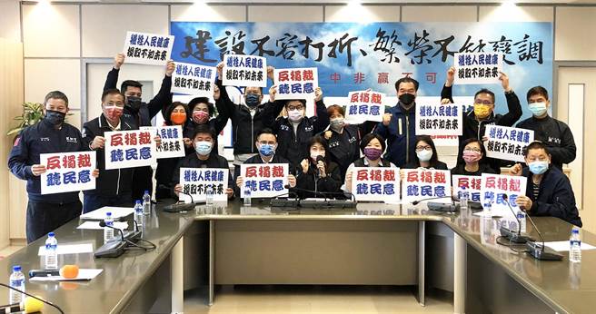 国民党现任议员四年来极力为党牺牲奉献，却极可能面临初选落败的危机。（陈世宗摄）