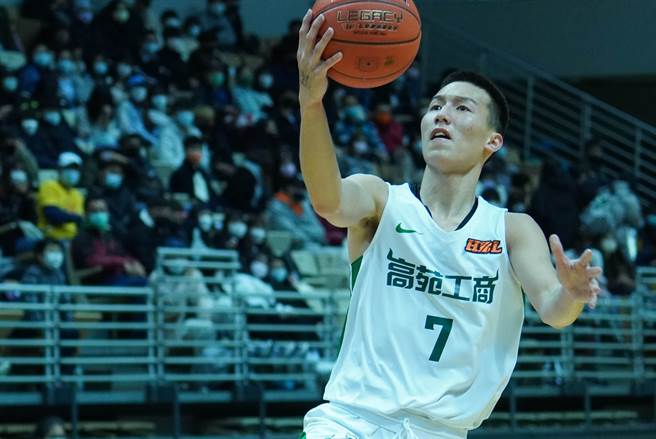 高苑罗羽翔在HBL 8强赛阶段最后一战缴出18分、11篮板，助队击败锦和。罗羽翔未来也有赴美计画，希望获得更多篮球及人生经歷。（高中体总提供）