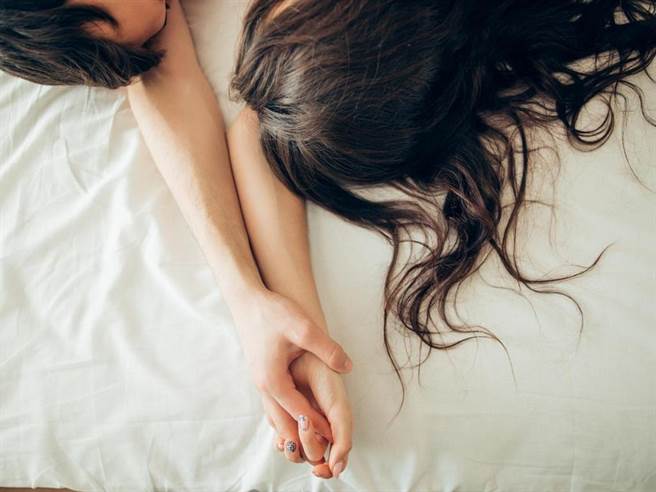 女友妈妈不准女儿与男友发生性行为。(示意图/达志影像)