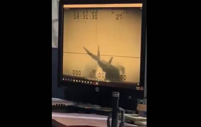 F-35坠毁甲板的画面，在传出去之后，美国海军要发动纪律调查。(图/Screenshot/Twitter)