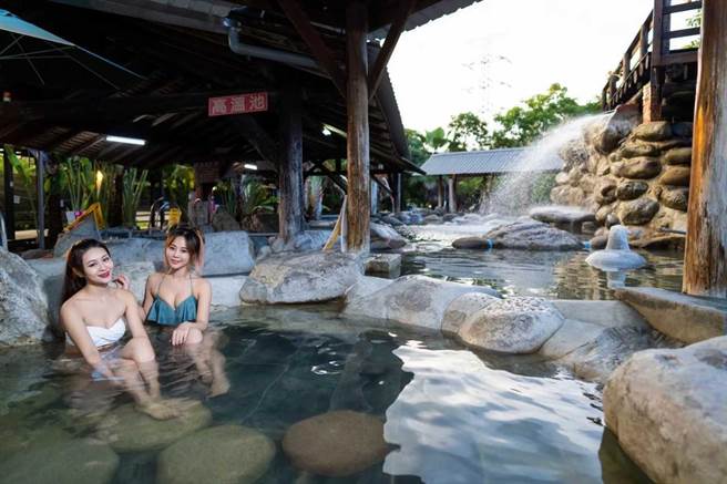 超强寒流来袭下，台南关子岭和龟丹温泉周末住宿近满房。（台南市政府提供／张毓翎台南传真）