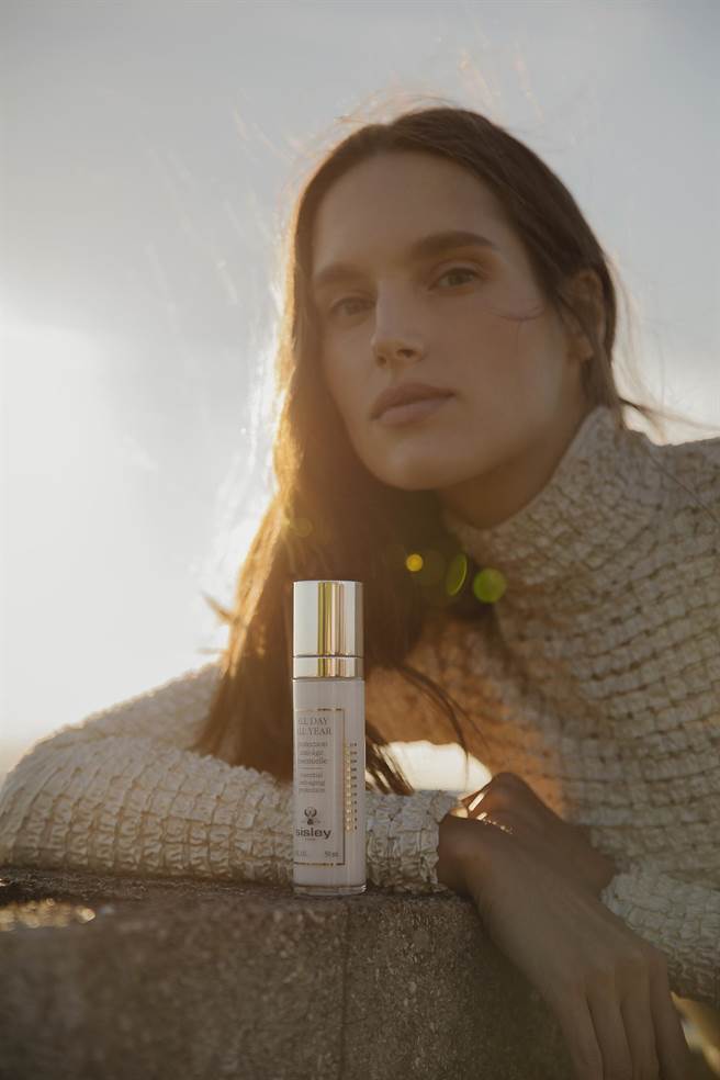 Sisley極致防禦未來精華形象圖。（Sisley提供）