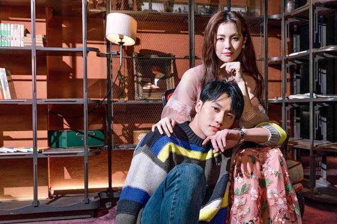 任容萱、張睿家《如果花知道》外型登對。（羅永銘攝）