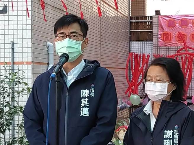 高雄市长陈其迈(左)。(资料照，林雅惠摄)