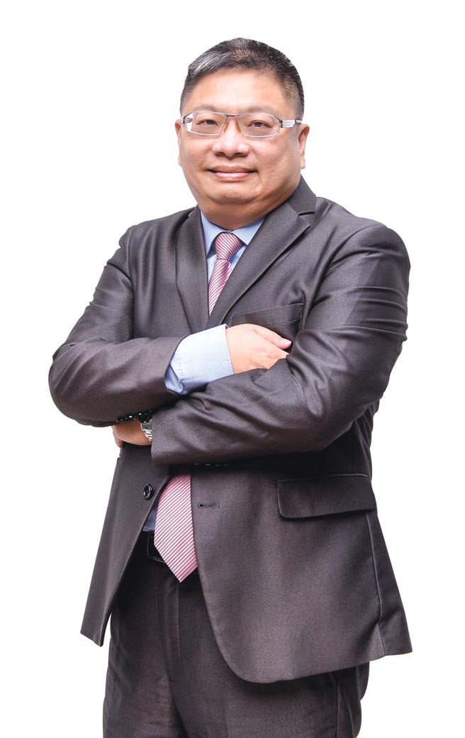 证券分析师赵彭博