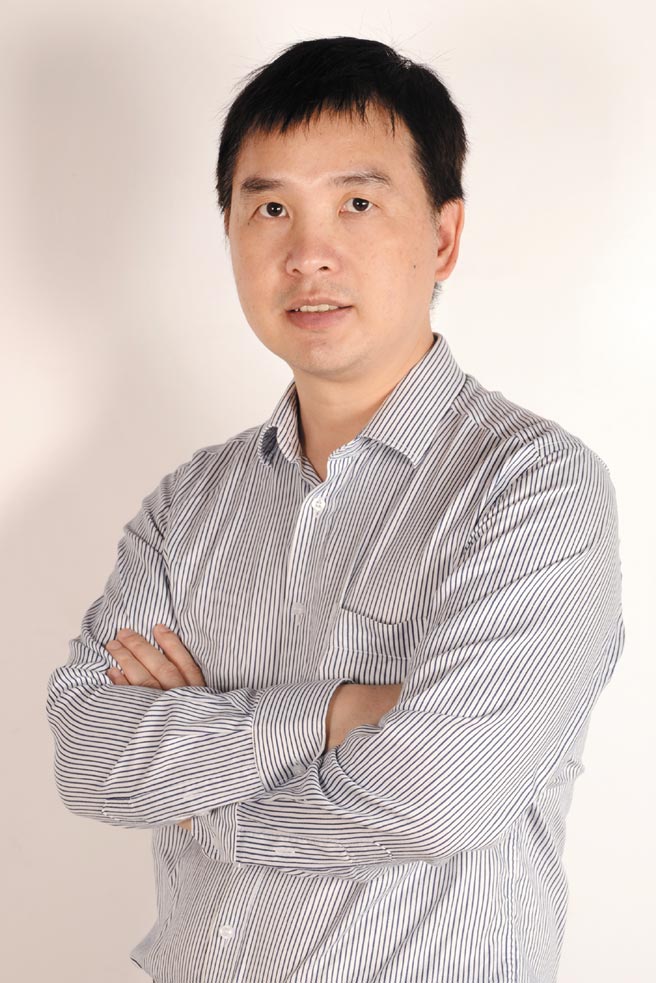 陈经 (摘自陈经微博)