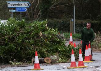 英國面臨連續3起溫帶風暴 英格蘭發出150處洪水警報