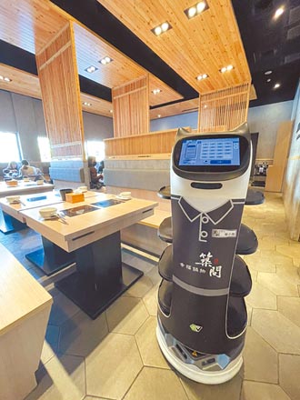 AI機器人服務生 餐飲業吹科技風