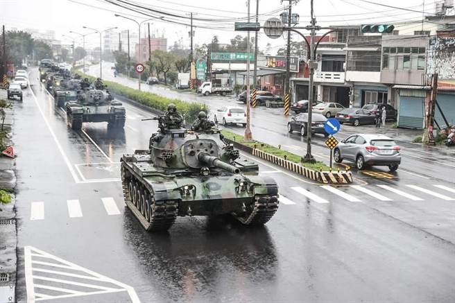 陸軍584旅日前實施戰備部隊偵巡訓練。摘自陸軍臉書