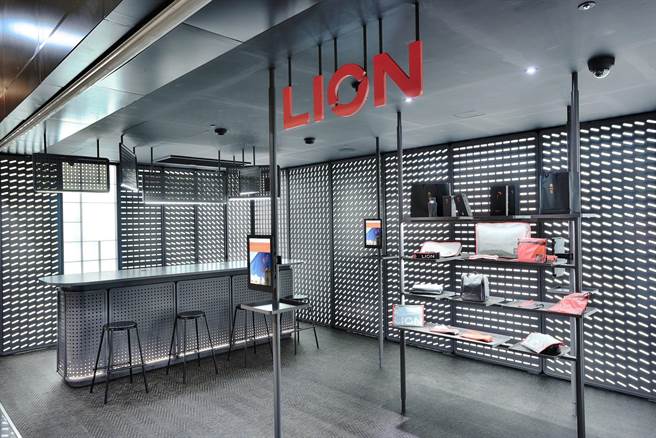 雄狮旅游宣布进行门市转型升级。（雄狮提供）