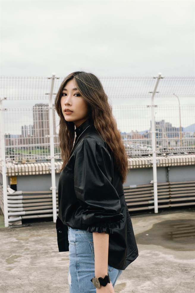 黄玠玮暌违5年发片，推出自传式创作单曲〈游牧〉。（环球音乐提供）