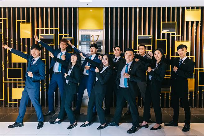 歷届学长姐们也乐于分享培育轮调经验，「加入全球人寿MA计划像是开启职涯发展的加速器」。（图/全球人寿提供）