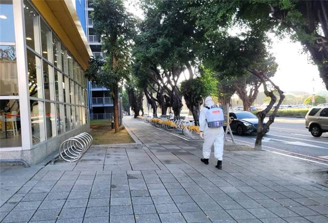 案19340原本被歸類為礁溪長榮飯店群聚案，不過在基因定序、時間序上檢查後發現，案19340和案19344（台北房仲案）在防疫旅館是隔壁房間，基因定序相同。（示意圖／本報資料照片）