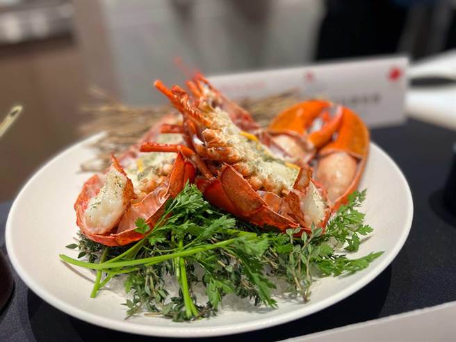 龙虾被视为海鲜之王，加拿大为世界级龙虾之都。（柯宗纬摄）