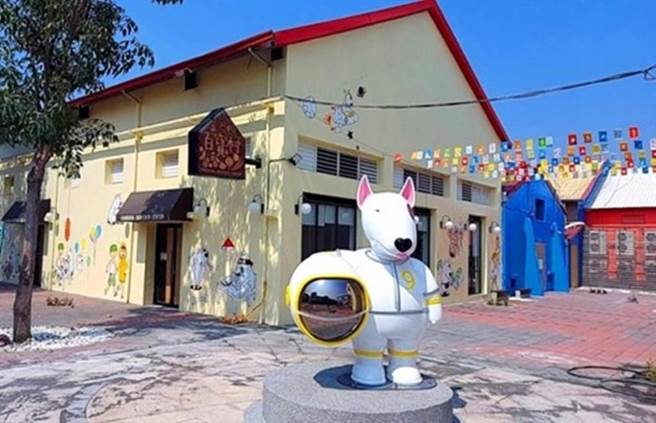 去年4月底开幕试营运的彰化百宝村，遭疫情搅局匆匆宣布关闭停业，至今沉寂10个月，歷经3度招标流标，彰县府今年第一次办理重新公开上网招标，3月1日将开标，期盼有厂商有意愿投标进驻，重现百宝村的活力与风采。（彰化县政府提供／谢琼云彰化传真）