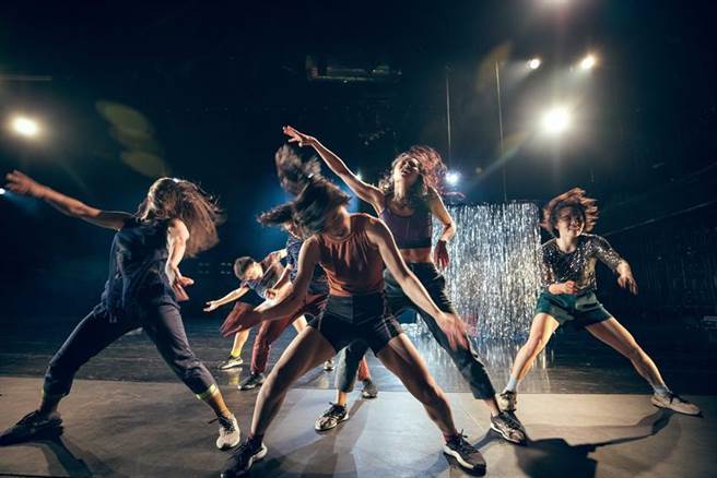 （第20届台新艺术奖入围作品，李贞葳《共狂》，2021桃园铁玫瑰艺术节。图／台新金控提供）
