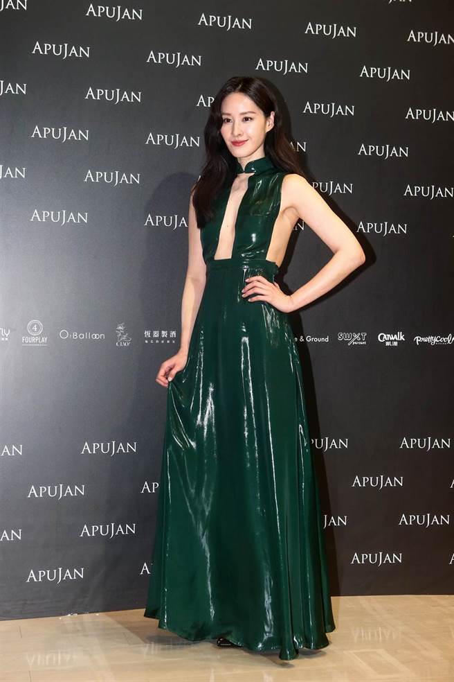 曾愷玹參與APUJAN 2022秋冬系列，飾演一名特務。（鄧博仁攝）
