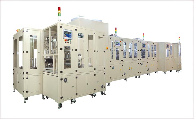 龙进自动机械独步全球的晶片端电极涂布设备技术，让台湾研发的技术及设备在世界发出闪耀光芒，独步全球。图／龙进自动机械提供