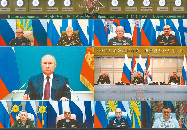 俄罗斯19日举行军演，由总统普丁坐镇指挥，测试战略核武器的可靠性。（摘自俄罗斯国防部官网）