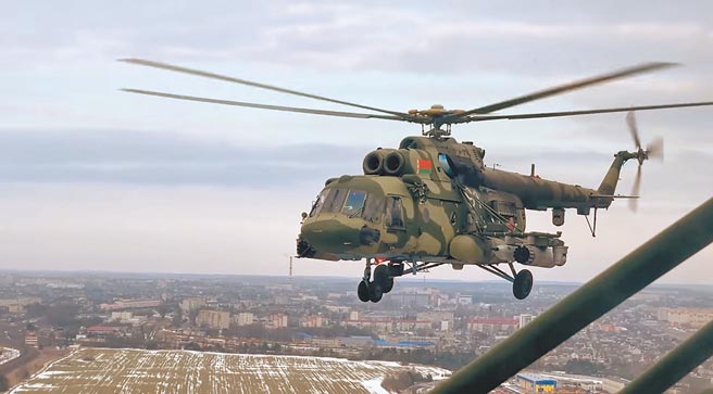 俄罗斯与白罗斯「联盟决心-2022」联合军演19日进行了战术空降部队登陆。（摘自俄罗斯国防部官网）