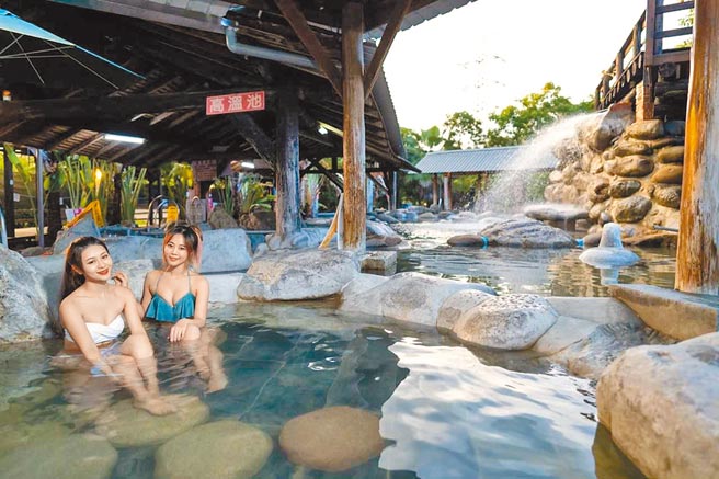 超强寒流来袭下，台南关子岭和龟丹温泉周末住宿近满房。（台南市政府提供／张毓翎台南传真）