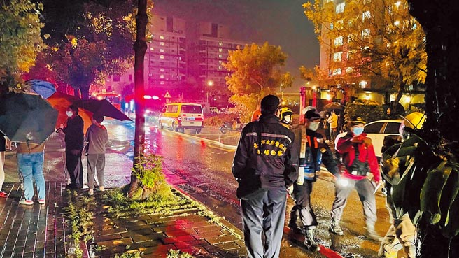 台南市善化區鄰近南科的豪宅區19日晚間發生住宅火警，事後警消調查竟是人為縱火所引發。（讀者提供／張毓翎台南傳真）