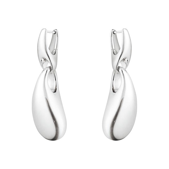 乔治杰生REFLECT系列纯银耳环，1万1000元。（Georg Jensen提供）
