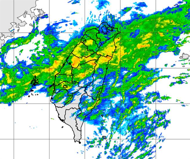 今水氣仍重，北部、東部雨勢時大時小。（中央氣象局提供）