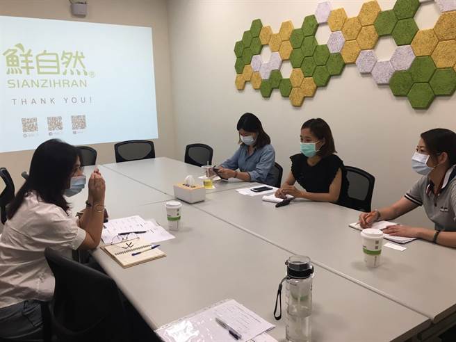 台南连锁饮品店申请企业辅导顾问团辅导，成效斐然。(劳动部云嘉南分署提供／刘秀芬台南传真)