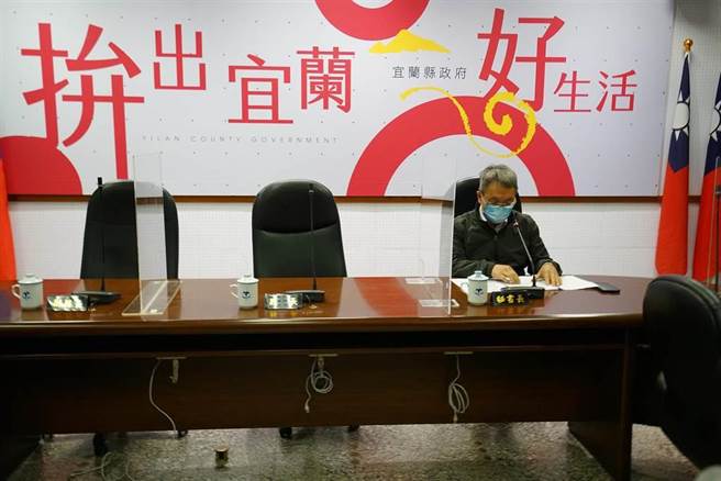 宜兰县长官邸再传出遭检方搜索，今天县长林姿妙缺席县务会议，由秘书长林茂盛代为主持。（李忠一摄）
