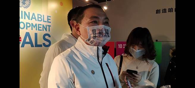 新北市长侯友宜提醒中央，捷运汐东线规画比基隆捷运早了20年，盼中央能加快核定通过。（陈慰慈摄）