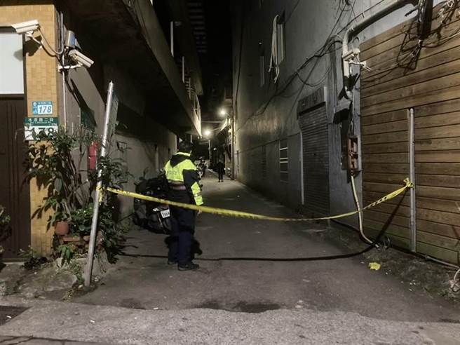 吳姓男子不滿前女友嗆不給錢就找你媽要，持生魚片刀刺死到場助陣的林姓男子，士林地院判處無期徒刑。（本報資料照／李文正台北傳真）