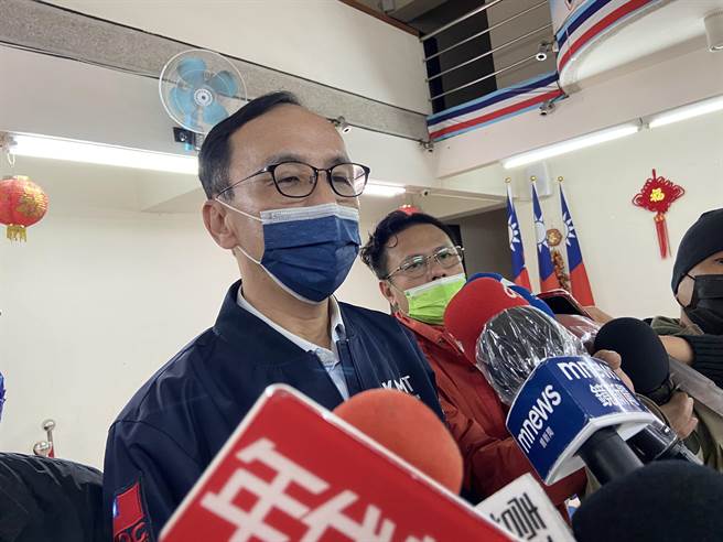 国民党主席朱立伦说，民进党不要九二共识，又没有提出来具体的作为，只会让民眾陷于战争的恐惧。（卢金足摄）