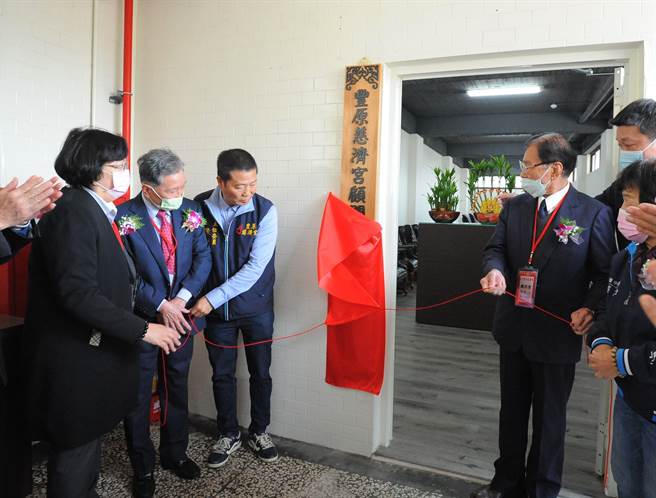 台中豐原慈濟宮成立顧問團，聘任23位社會賢達提供廟務運作建言。（王文吉攝）